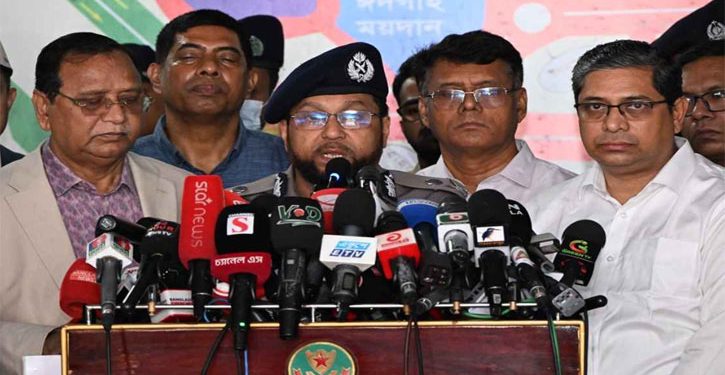 ঈদে ঢাকায় ৬ স্তরের নিরাপত্তা : ডিএমপি কমিশনার