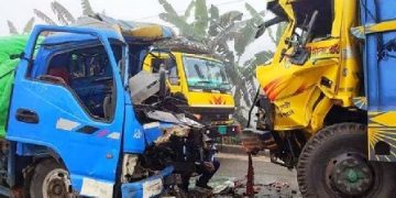 সিলেটে ট্রাক-পিকআপ সংঘর্ষে প্রাণ গেল ৮ শ্রমিকের