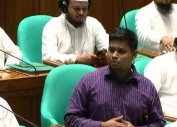 ১ টাকার দুর্নীতি বের করতে পারলে ইস্তফা দেবো:  হাসনাত 