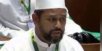 জীবিত বাবাকে ‘শহীদ’ দাবি করে সংসদে বক্তব্য, এমপিকে নিয়ে বিতর্ক