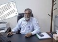 হাসপাতালের বাথরুম পরিষ্কারের দায়িত্ব সাংবাদিকদের দিতে চান স্বাস্থ্য কর্মকর্তা!