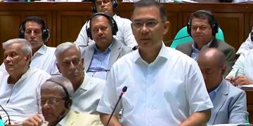 দেশের অর্থনীতিকে তিন ধাপে সাজাতে চায় সরকার: প্রধানমন্ত্রী