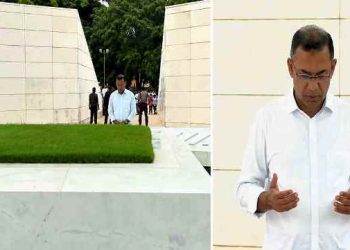 বিদেশ সফর শেষে বাবা-মায়ের কবর জিয়ারত করলেন প্রধানমন্ত্রী