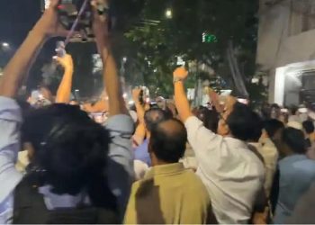 তোফায়েল আহমেদের জানাজা শেষে ‘জয় বাংলা স্লোগান’, আটক একাধিক নেতাকর্মী