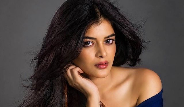 ঢাকাই সিনেমায় আসছেন ‘পাখি’ খ্যাত মধুমিতা!
