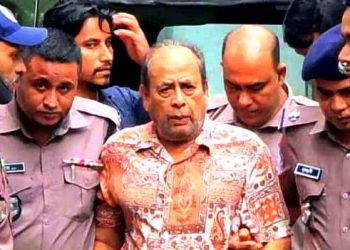 ট্রাইব্যুনালে হাজির করা হয়েছে জিয়া হত্যার আসামি মোজাফফরকে