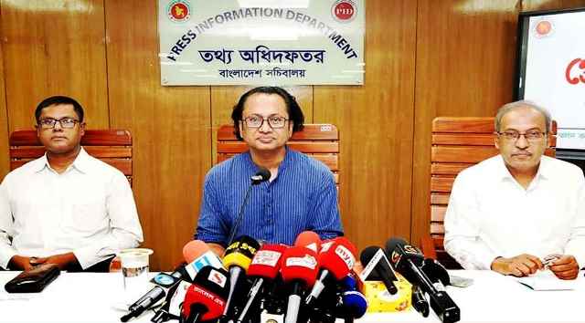 সরকার সাইবার বুলিংয়ের বিরুদ্ধে কঠোর অবস্থান নিয়েছে: তথ্য উপদেষ্টা