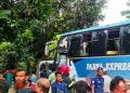 পাবনায় লাশবাহী অ্যাম্বুলেন্সের সঙ্গে বাসের সংঘর্ষে নিহত ২