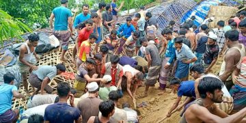 চট্টগ্রামে বন্যা-পাহাড়ধসে ৩৯ প্রাণহানি