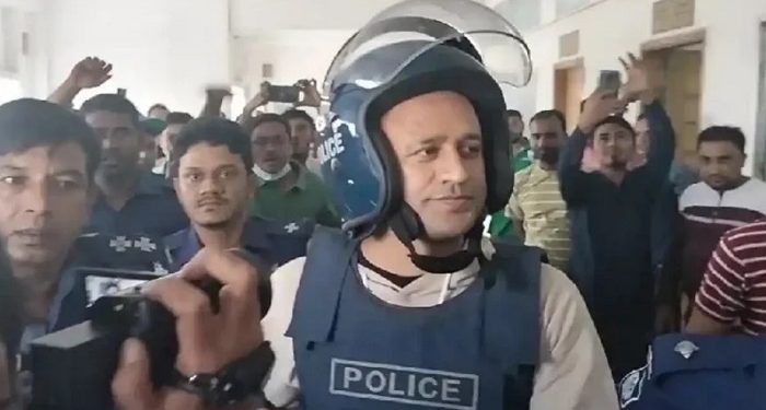দুই মামলায় জামিন পেলেন ব্যারিস্টার সুমন