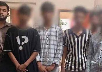 ঢাকায় কিশোর গ্যাংয়ের চার সদস্য গ্রেপ্তার