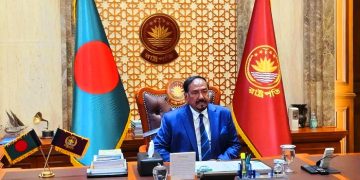 বঙ্গভবনে দাপ্তরিক কার্যক্রম শুরু করলেন ভারপ্রাপ্ত রাষ্ট্রপতি