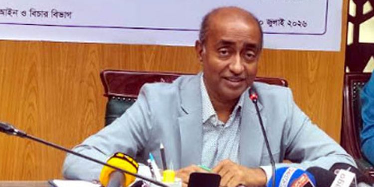আত্মসমর্পণের আগেই গ্রেপ্তার হতে পারেন শেখ হাসিনা: আইনমন্ত্রী