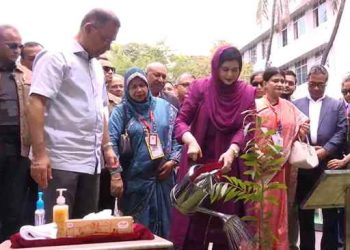 ঢাকা মেডিকেলে বৃক্ষরোপণ কর্মসূচি উদ্বোধন করলেন প্রধানমন্ত্রী
