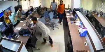 ‘চট্টগ্রামে ব্যবসাপ্রতিষ্ঠানে হামলা করে ৩৫ লাখ টাকা লুট