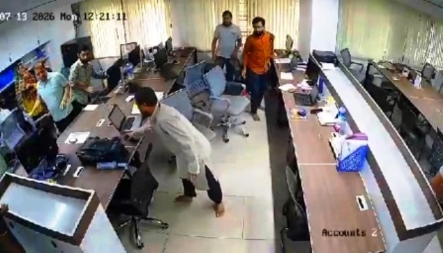 ‘চট্টগ্রামে ব্যবসাপ্রতিষ্ঠানে হামলা করে ৩৫ লাখ টাকা লুট