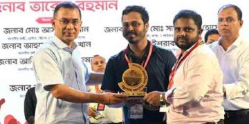 জুলাই স্মৃতি স্মারক তুলে দিলেন প্রধানমন্ত্রী