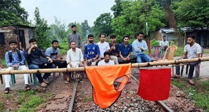 রাজশাহীর সঙ্গে সারা দেশের রেল যোগাযোগ বন্ধ