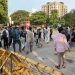 সংসদ ভবনের সামনে শিক্ষার্থীদের অবস্থান