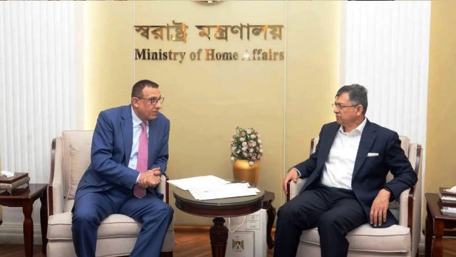 সাইবার অপরাধে দৃষ্টান্তমূলক শাস্তির হুঁশিয়ারি স্বরাষ্ট্রমন্ত্রীর