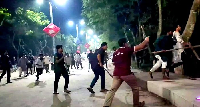 বেরোবিতে ছাত্রদল-ছাত্রশিবির সংঘর্ষ