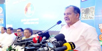 চক্রান্ত না করে দেশ গড়ার কাজে আত্মনিয়োগ করতে হবে: তথ্যমন্ত্রী