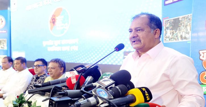 চক্রান্ত না করে দেশ গড়ার কাজে আত্মনিয়োগ করতে হবে: তথ্যমন্ত্রী