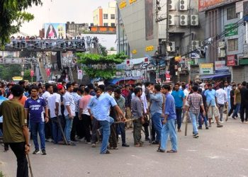 ছাত্রদল-ছাত্রশিবিরের ফের সংঘর্ষ, পুলিশ মোতায়েন