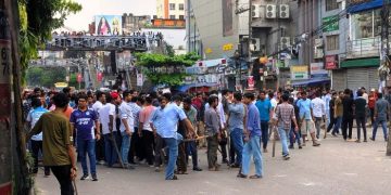 ছাত্রদল-ছাত্রশিবিরের ফের সংঘর্ষ, পুলিশ মোতায়েন