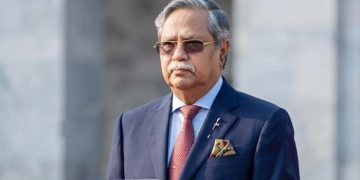 দুদিন ধরে ‘হাঁটতে পারছেন না’ সাবেক রাষ্ট্রপতি