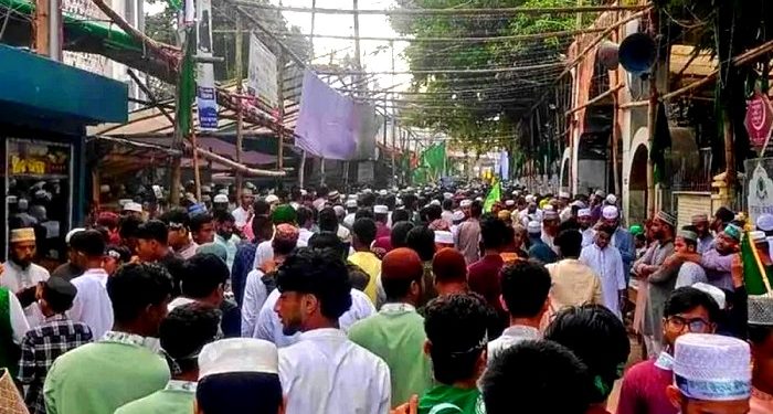 জশনে জুলুসে চট্টগ্রামে মানুষের ঢল, উৎসবমুখর নগরী