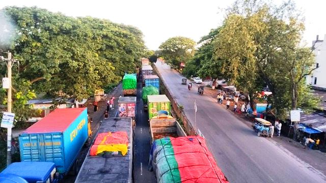 ঢাকা-চট্টগ্রাম মহাসড়কে ৫০ কিলোমিটার যানজট