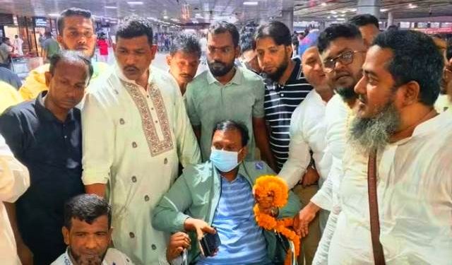 চিকিৎসা শেষে দেশে ফিরেছেন সাবেক ছাত্রনেতা পল