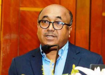পদত্যাগ করছেন পিএসসির চেয়ারম্যান অধ্যাপক মোবাশ্বের