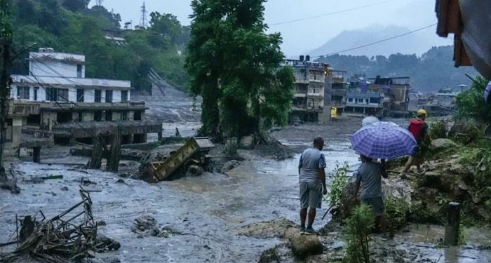 নেপাল-চীনে ভয়াবহ বন্যায় প্রায় ৭০০ প্রাণহানী, নিখোঁজ ৩ হাজার