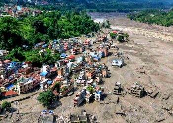 ভয়াবহ বন্যায় তছনছ নেপালের রসুয়া, নিহত বেড়ে ৯৫