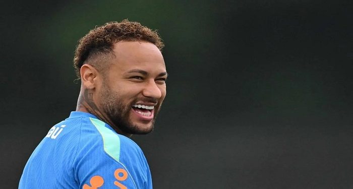 অবসর নাকি নতুন চুক্তি, যা বললেন নেইমার