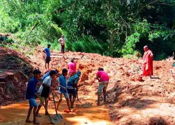 শ্রীলঙ্কায় ভয়াবহ বন্যা-ভূমিধসে নিহত ৭, বন্ধ সব শিক্ষাপ্রতিষ্ঠান 