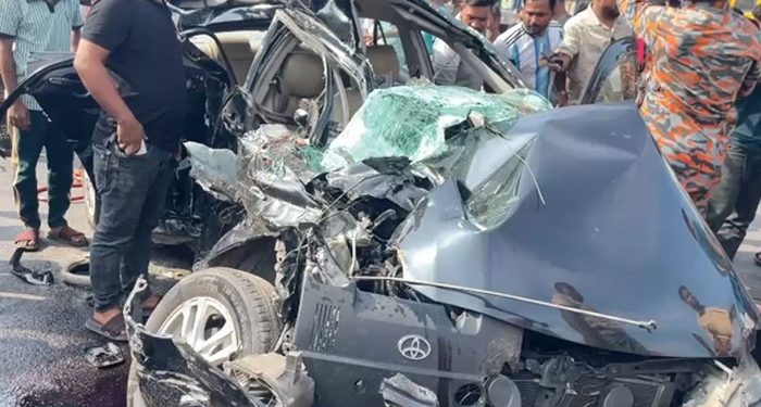 মুন্সিগঞ্জের গজারিয়ায় বাস-প্রাইভেটকার সংঘর্ষ, নিহত ৪