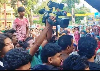 বগুড়ায় যুবককে গলা কেটে হত্যা!
