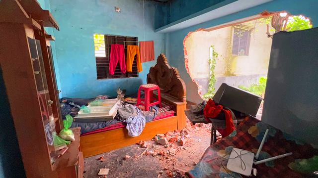 কেরানীগঞ্জে বসতবাড়ি ভাঙচুর ও সােনা-নগদ টাকা লুটের অভিযোগ