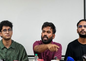 অভিজিৎসহ ‘তেলাপোকা পার্টির’ শীর্ষ তিন নেতা আটক