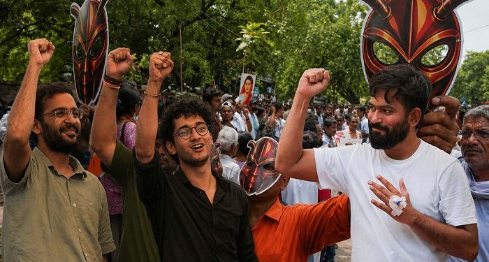 মুক্তি পেলেন অভিজিৎ, সৌরভ দাস ও আশুতোষ রাঙ্কা