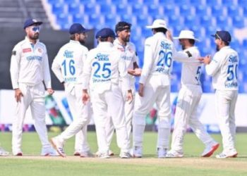 ৩৪৬ রানেই শেষ বাংলাদেশের ইনিংস