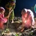 সাঈদীর মামলার বাদীর দাফন, কবর খুঁড়লেন মেয়ে-বোন