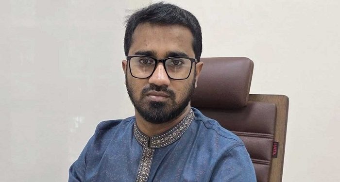 একটি দলের প্রধান নেতা প্রকাশ্যে এমন চুমু দেওয়ার সংস্কৃতি চালু করেছেন: রাশেদ