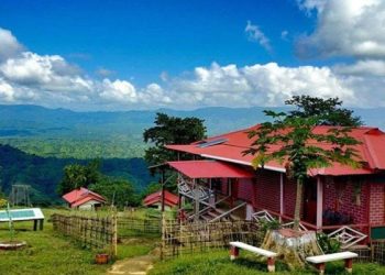 সাজেকে সড়ক অবরোধ, আটকা ৩ হাজার পর্যটক