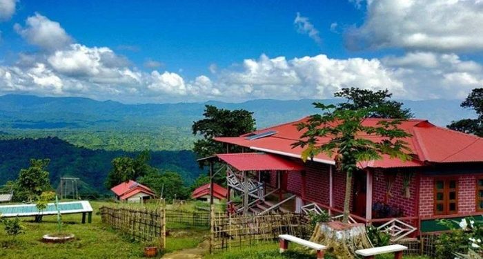 সাজেকে সড়ক অবরোধ, আটকা ৩ হাজার পর্যটক