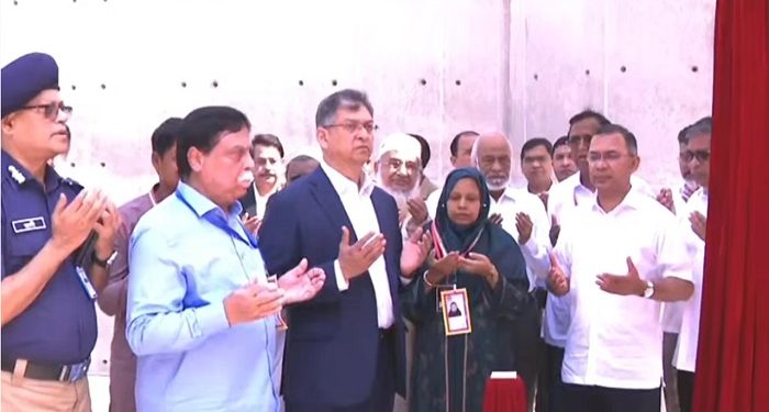 ওসমানী উদ্যানে ‘জুলাই স্মৃতিস্তম্ভ’ উদ্বোধন করলেন প্রধানমন্ত্রী