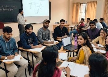 বিশ্ব ছাত্র দিবস আজ: শিক্ষার্থীদের অধিকার ও ভবিষ্যৎ গড়ার প্রত্যয়